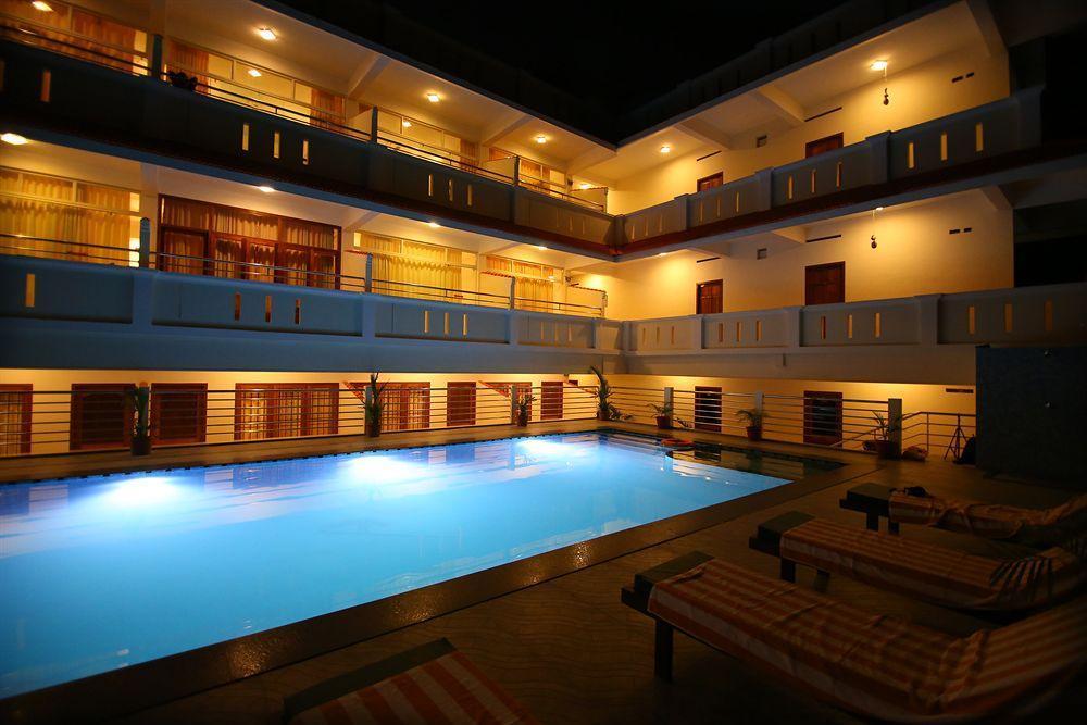 สมุทราธีรัม บีช รีสอร์ต Hotel Thiruvananthapuram ภายนอก รูปภาพ