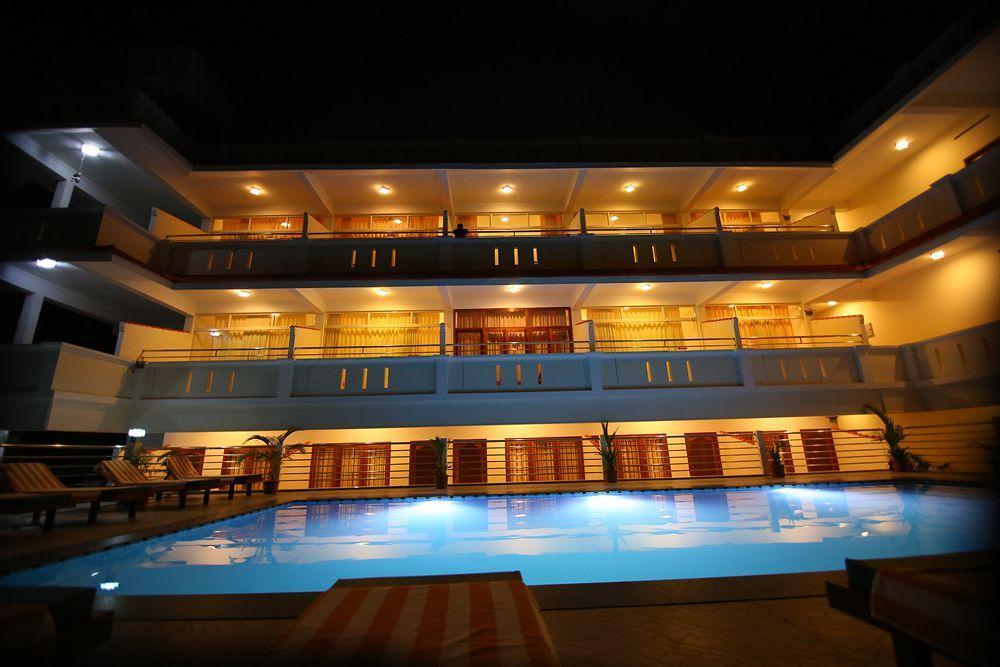 สมุทราธีรัม บีช รีสอร์ต Hotel Thiruvananthapuram ภายนอก รูปภาพ