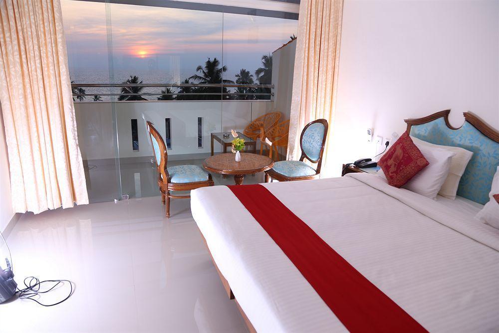 สมุทราธีรัม บีช รีสอร์ต Hotel Thiruvananthapuram ภายนอก รูปภาพ