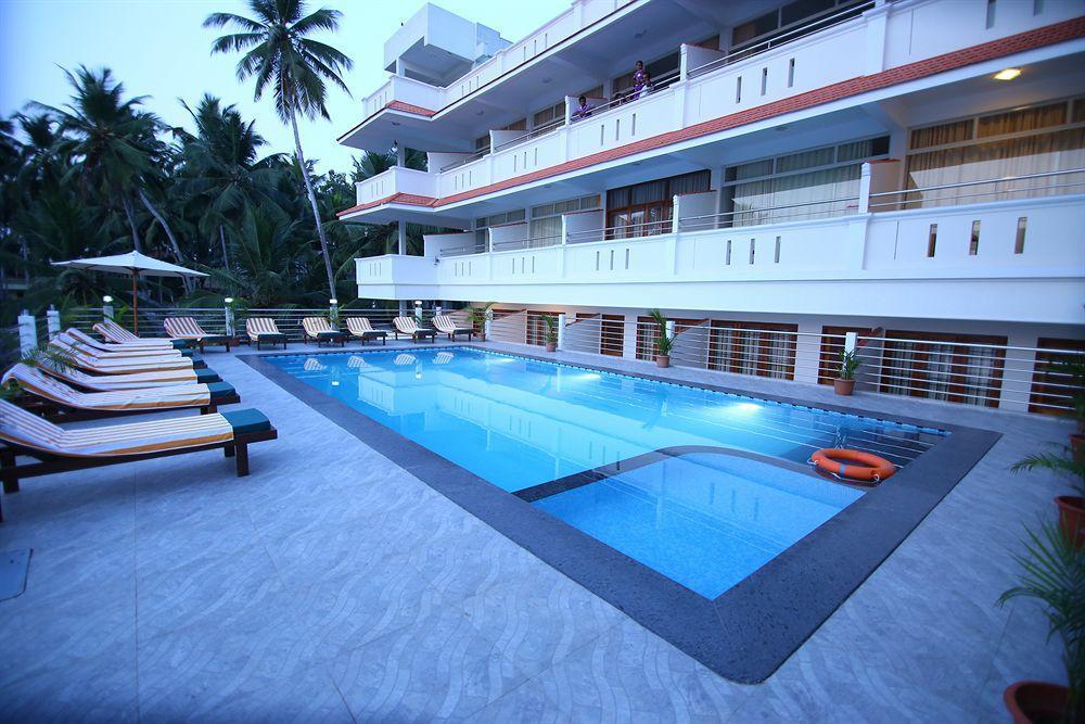 สมุทราธีรัม บีช รีสอร์ต Hotel Thiruvananthapuram ภายนอก รูปภาพ