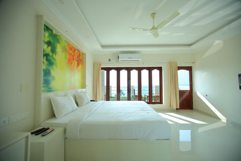 สมุทราธีรัม บีช รีสอร์ต Hotel Thiruvananthapuram ภายนอก รูปภาพ